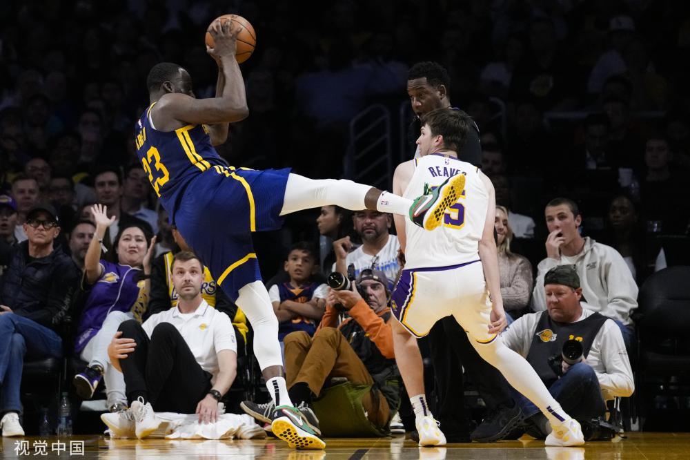 在半场时便 在半场时便