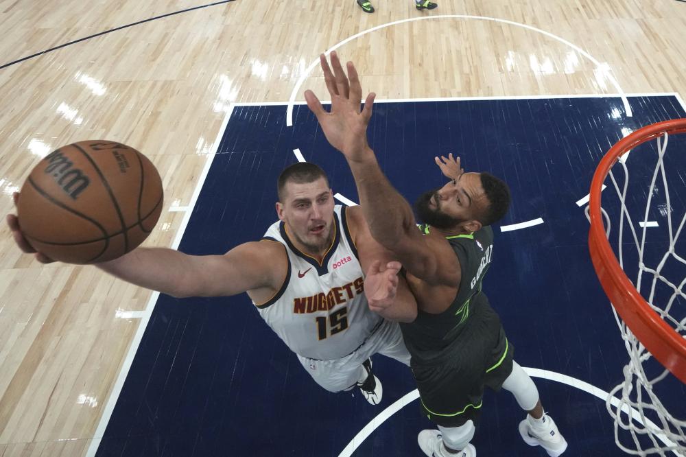 利亚诺迷失 利亚诺迷失